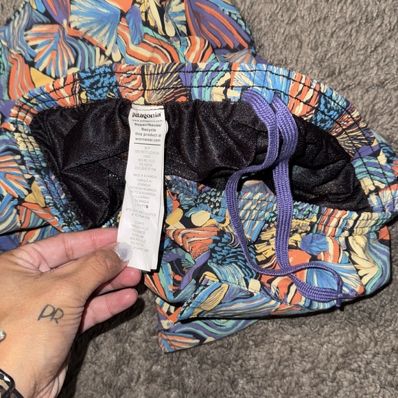 Patagonia woman’s shorts - Picture 7 of 9